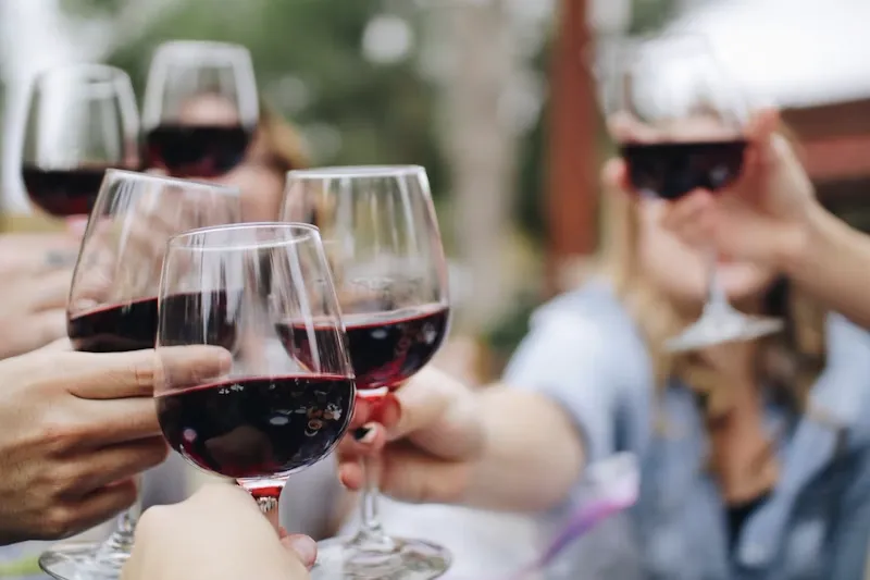 Cellier de vins italiens et importations privées du Vieux Four de Laval